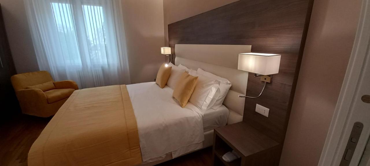 Orchid Luxury Suite Пескара Екстериор снимка