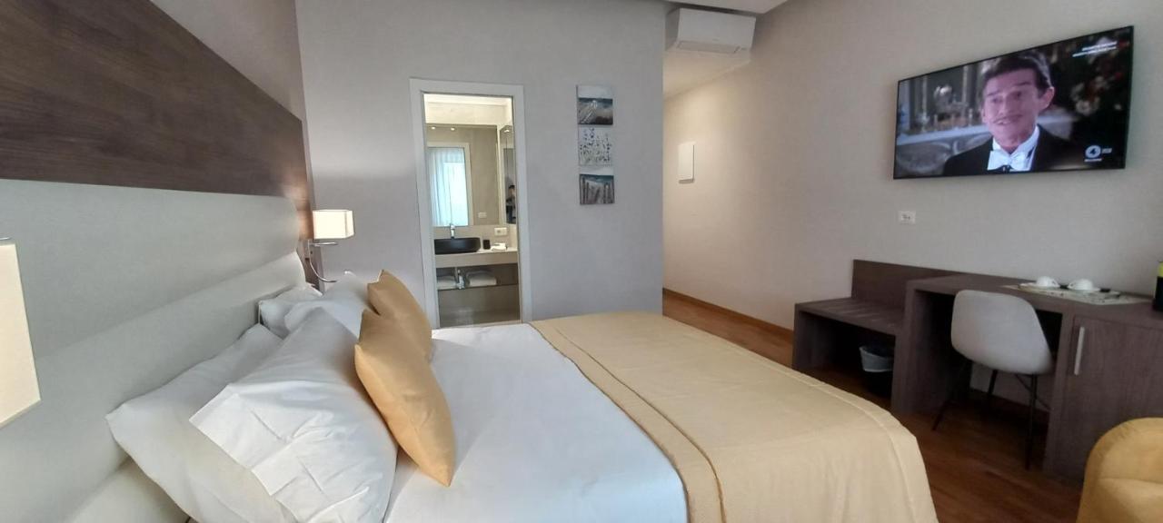 Orchid Luxury Suite Пескара Екстериор снимка